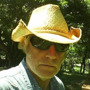 Meet your Posher, Larry